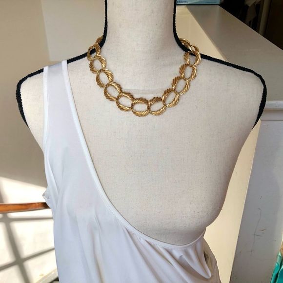 Napier 19” gold tone rib-groove-etched link signed w/Pat #4,774,743 - Picture 2 of 8